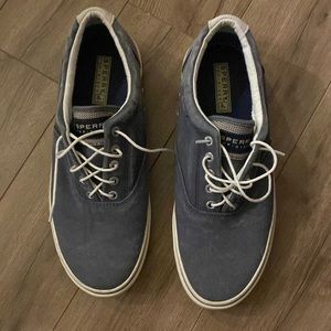 Sperry top side. Men’s shoes  size 9 1/2.  Blue.  Lightly worn.